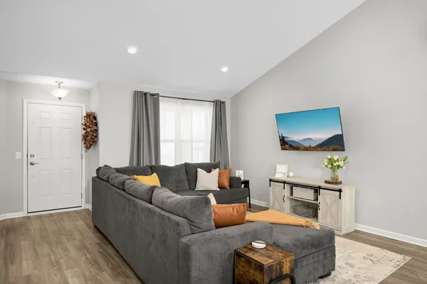 $495,000 | 1515 Raymond Drive, Waconia, MN 55387