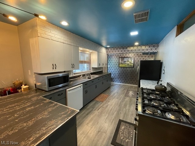 401 Strader Road Akron, OH 44305 - Photo 11 of 26 Gallery Image 11