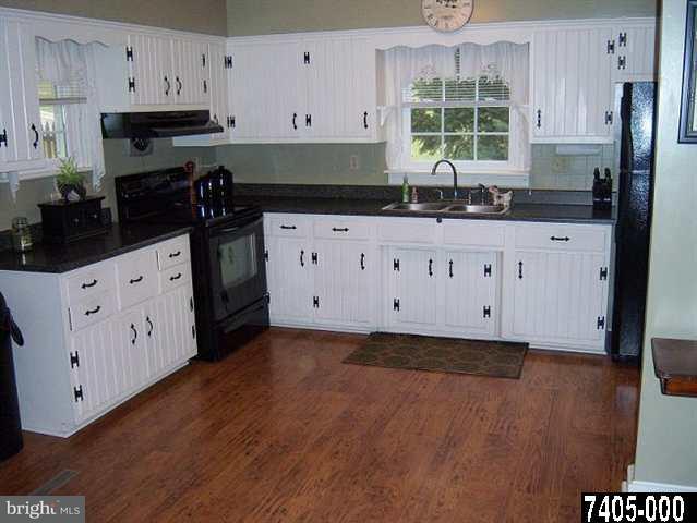 8976 Orchard Road Spring Grove, PA 17362 - Photo 5 of 19