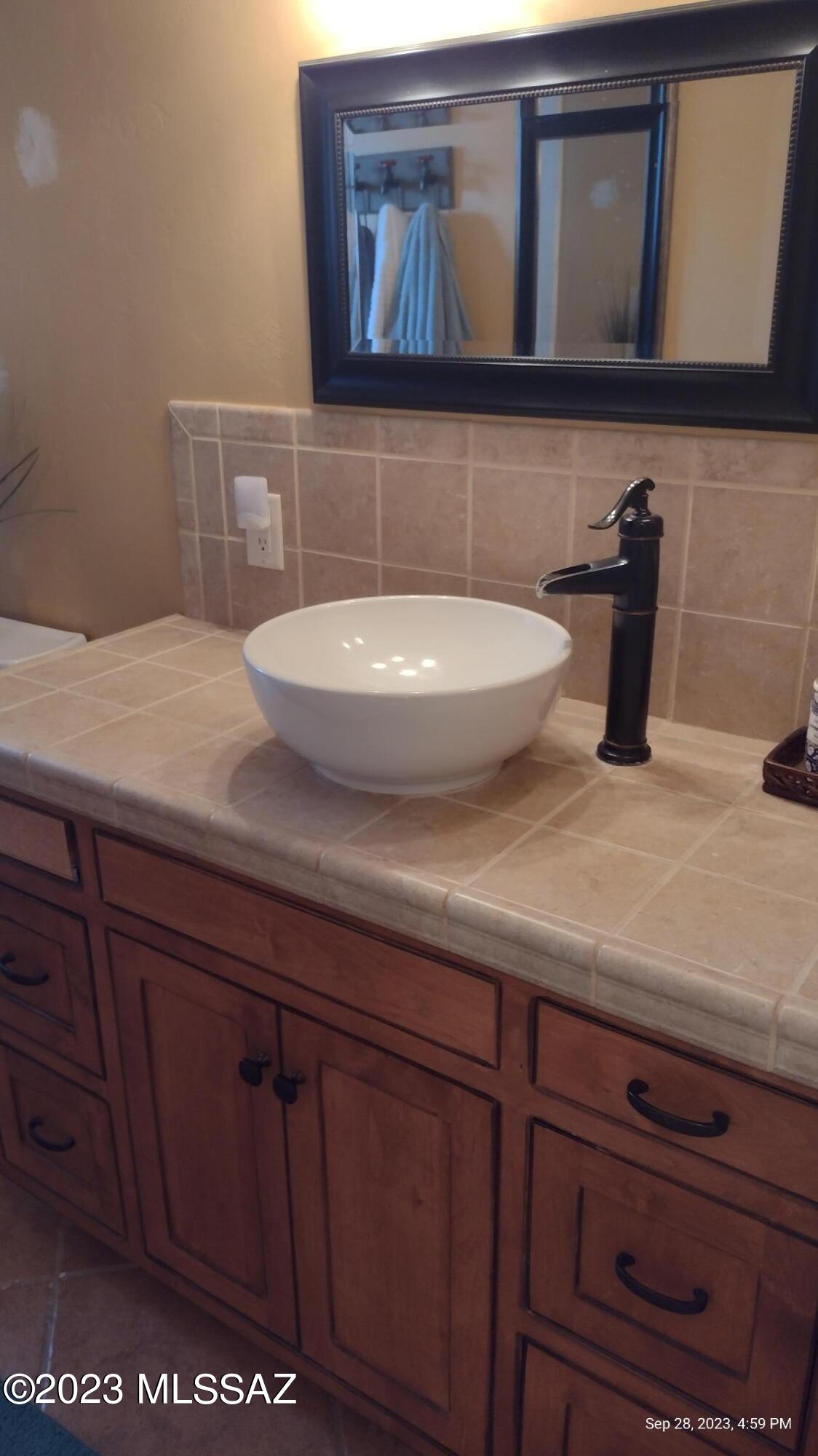 233 East Corona Road Tucson, AZ 85756 - Photo 9 of 20 Gallery Image 9