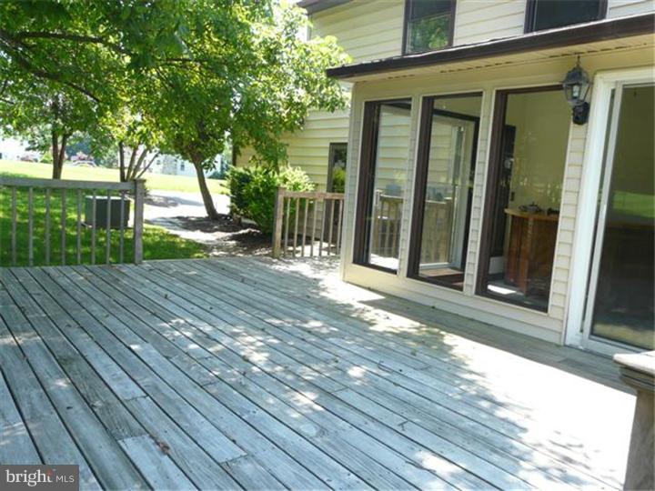 565 Middletown Road Media, PA 19063 - Photo 21 of 25 Deck