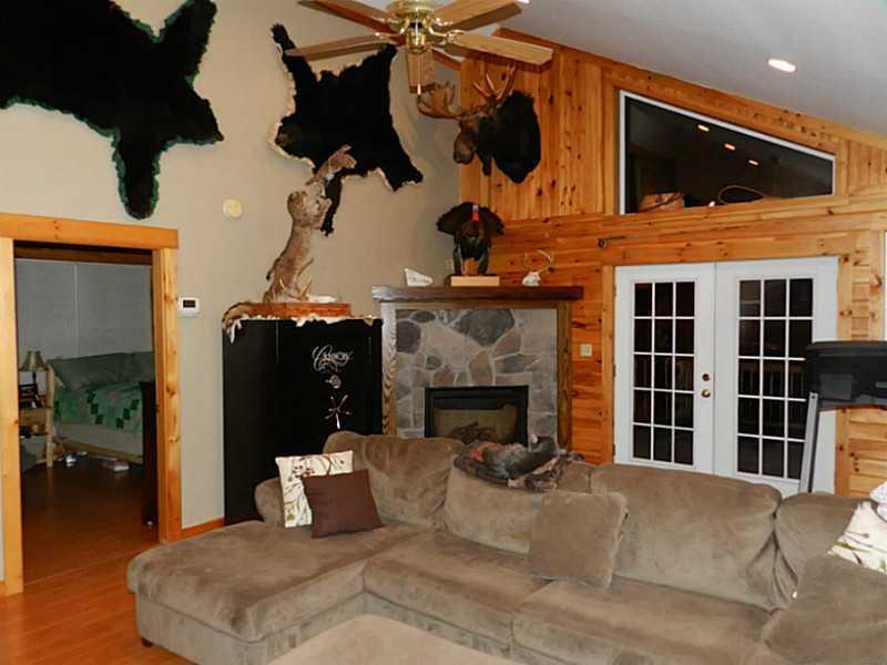 565 Todds Corner Road St. Albans, ME 04971 - Photo 11 of 31 Living Room.