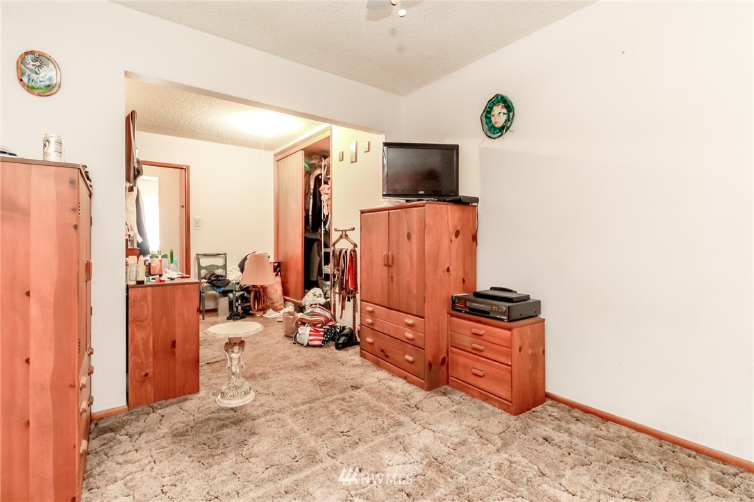 3902 Southwest 97th Street Seattle, WA 98136 - Photo 11 of 16 Gallery Image 11