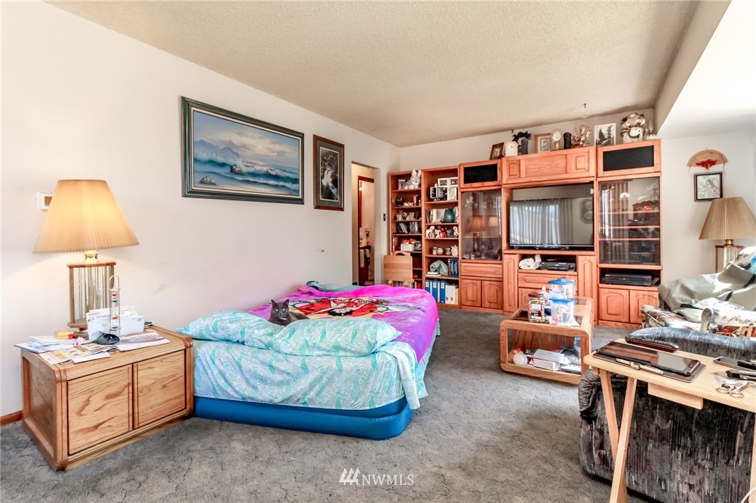 3902 Southwest 97th Street Seattle, WA 98136 - Photo 6 of 16 Gallery Image 6