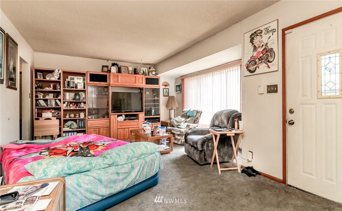 3902 Southwest 97th Street Seattle, WA 98136 - Photo 7 of 16 Gallery Image 7