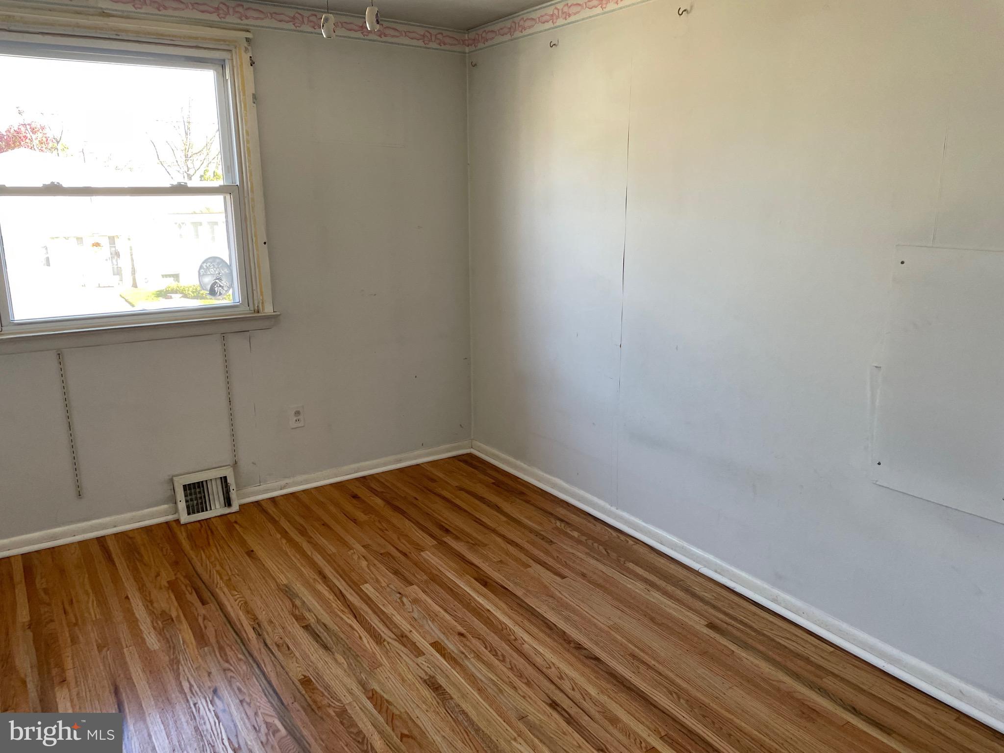 816 Densmore Road Philadelphia, PA 19116 - Photo 12 of 18 Gallery Image 12