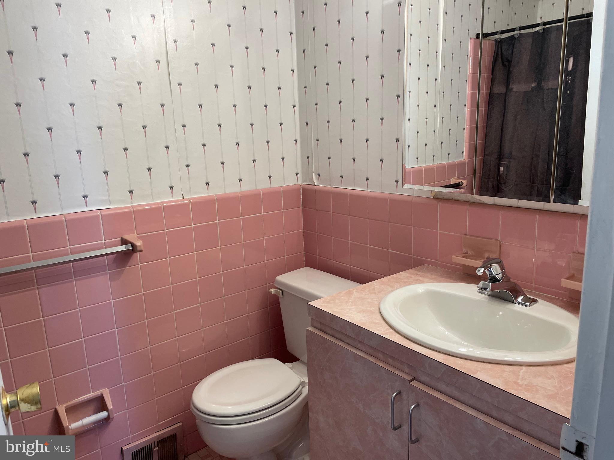 816 Densmore Road Philadelphia, PA 19116 - Photo 18 of 18 Gallery Image 18
