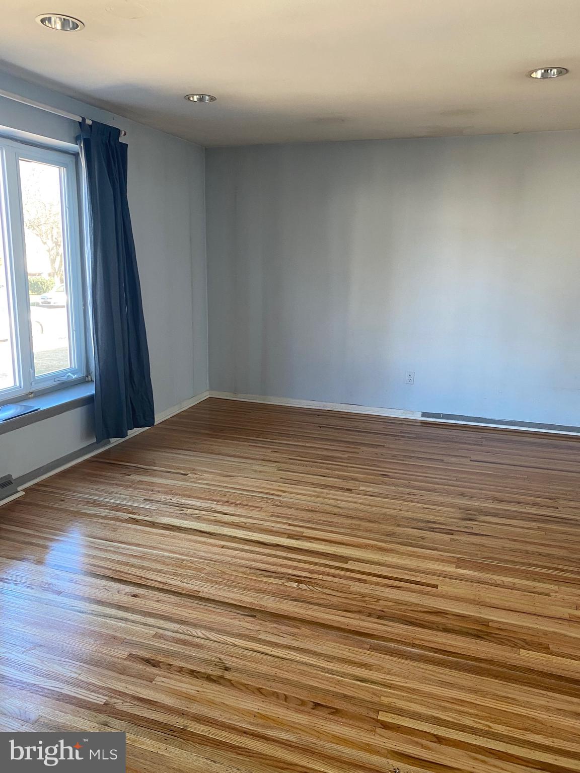 816 Densmore Road Philadelphia, PA 19116 - Photo 3 of 18 Gallery Image 3