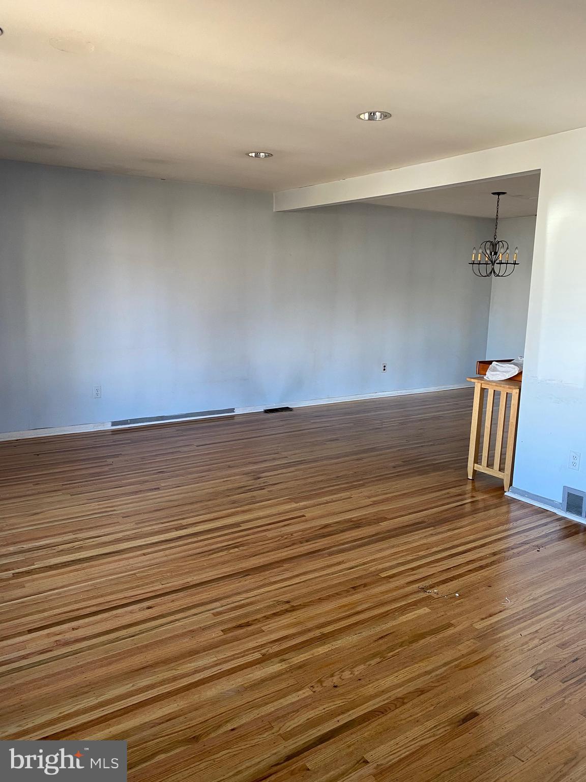 816 Densmore Road Philadelphia, PA 19116 - Photo 4 of 18 Gallery Image 4