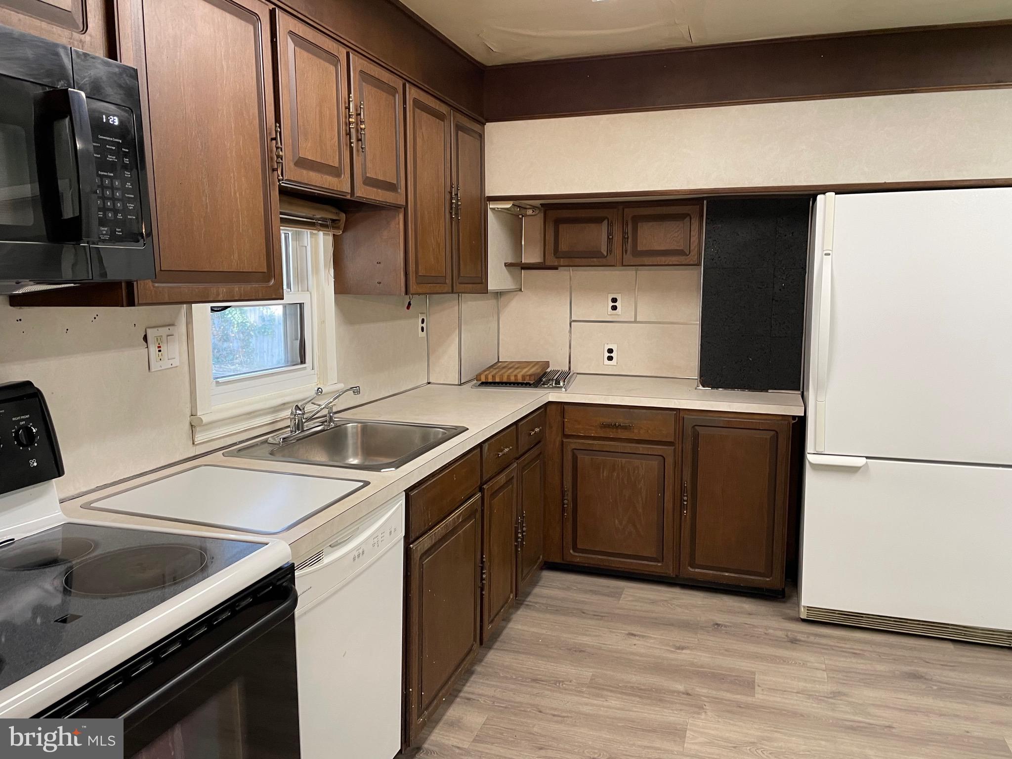 816 Densmore Road Philadelphia, PA 19116 - Photo 10 of 18 Gallery Image 10