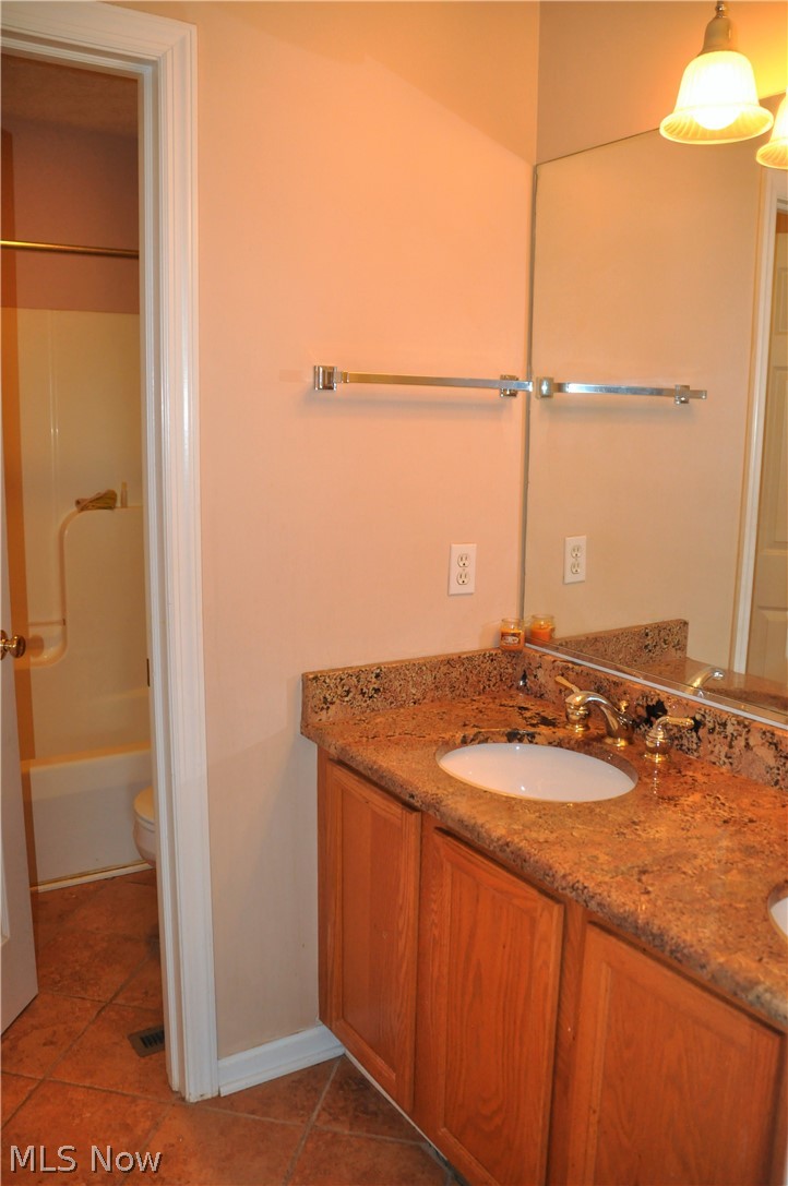 25720 Forbes Road Bedford Heights, OH 44146 - Photo 16 of 26