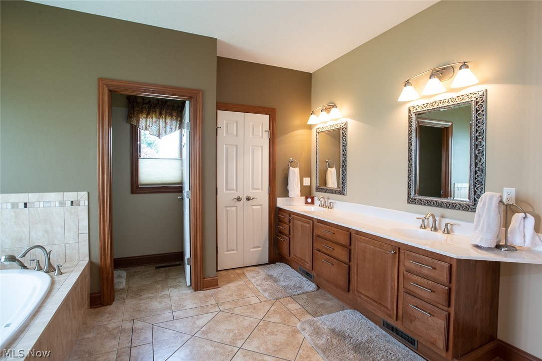 4254 Poe Road Medina, OH 44256 - Photo 24 of 35 Gallery Image 24