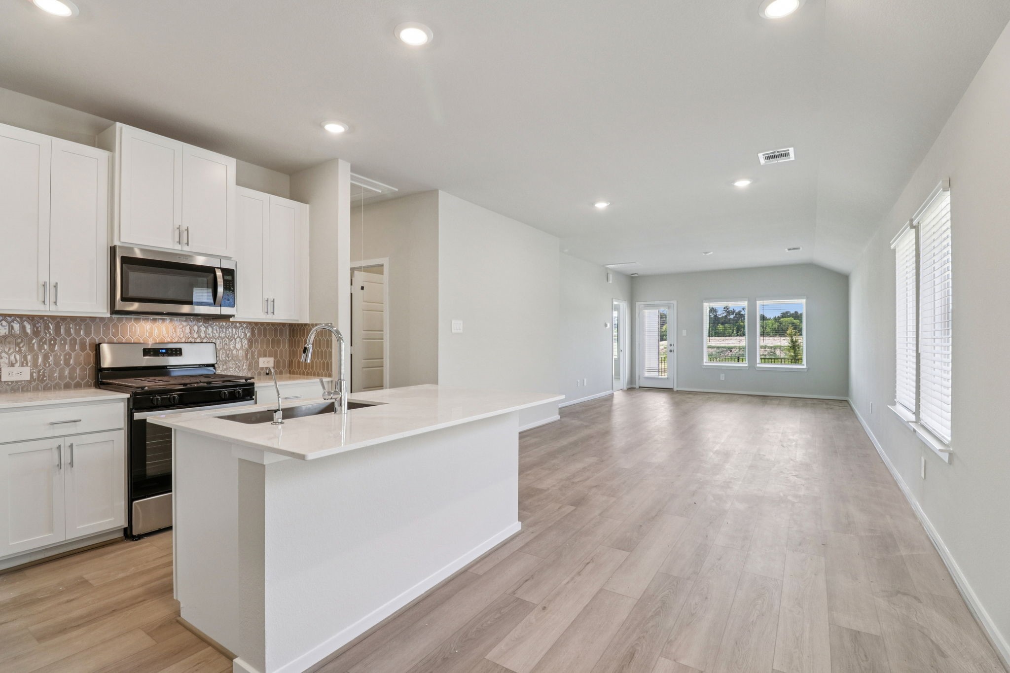 14150 Granger Pointe Lane Conroe, TX 77302 - Photo 12 of 32