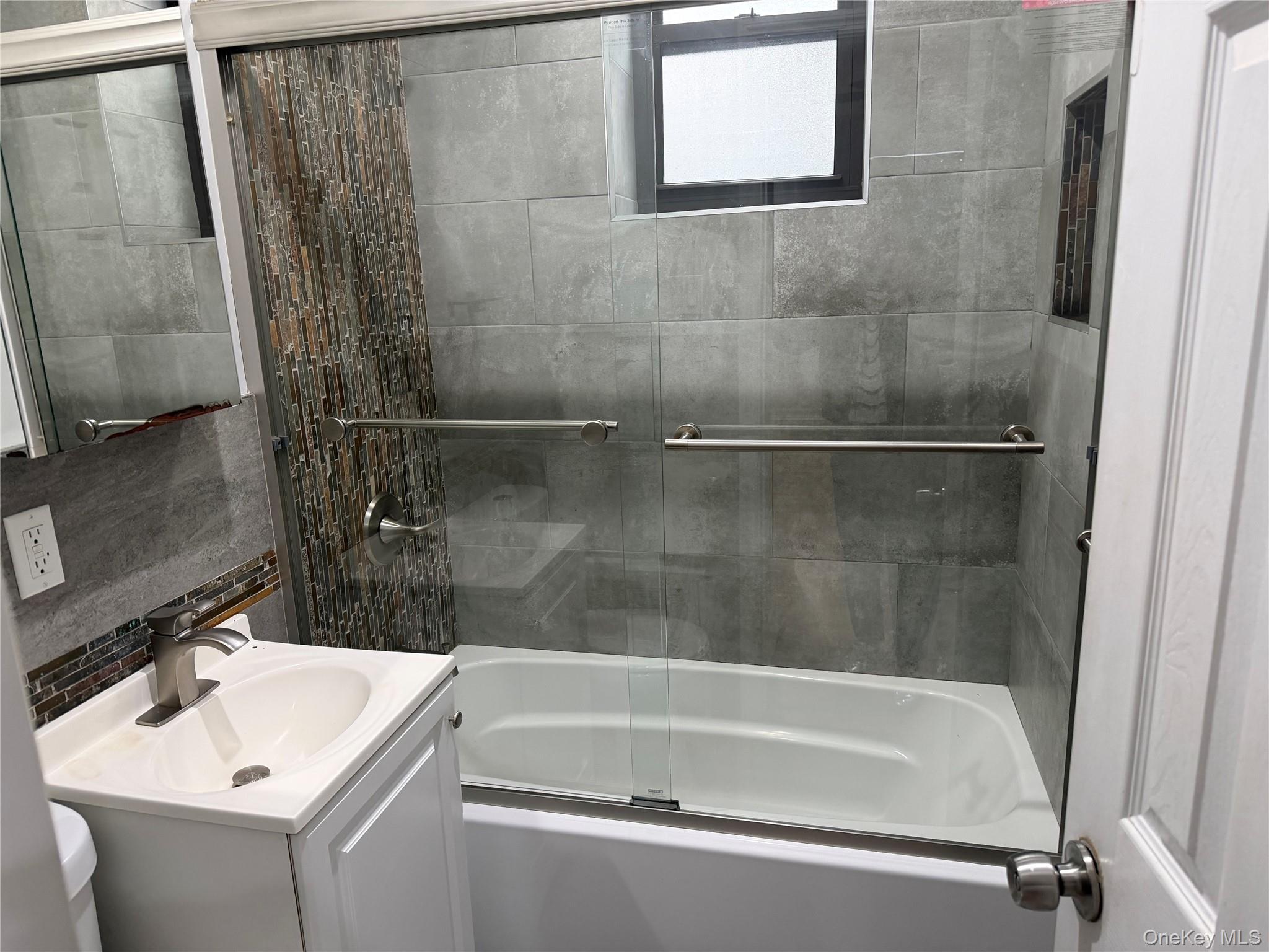 9 Argyle Road Brooklyn, NY 11218 - Photo 2 of 3