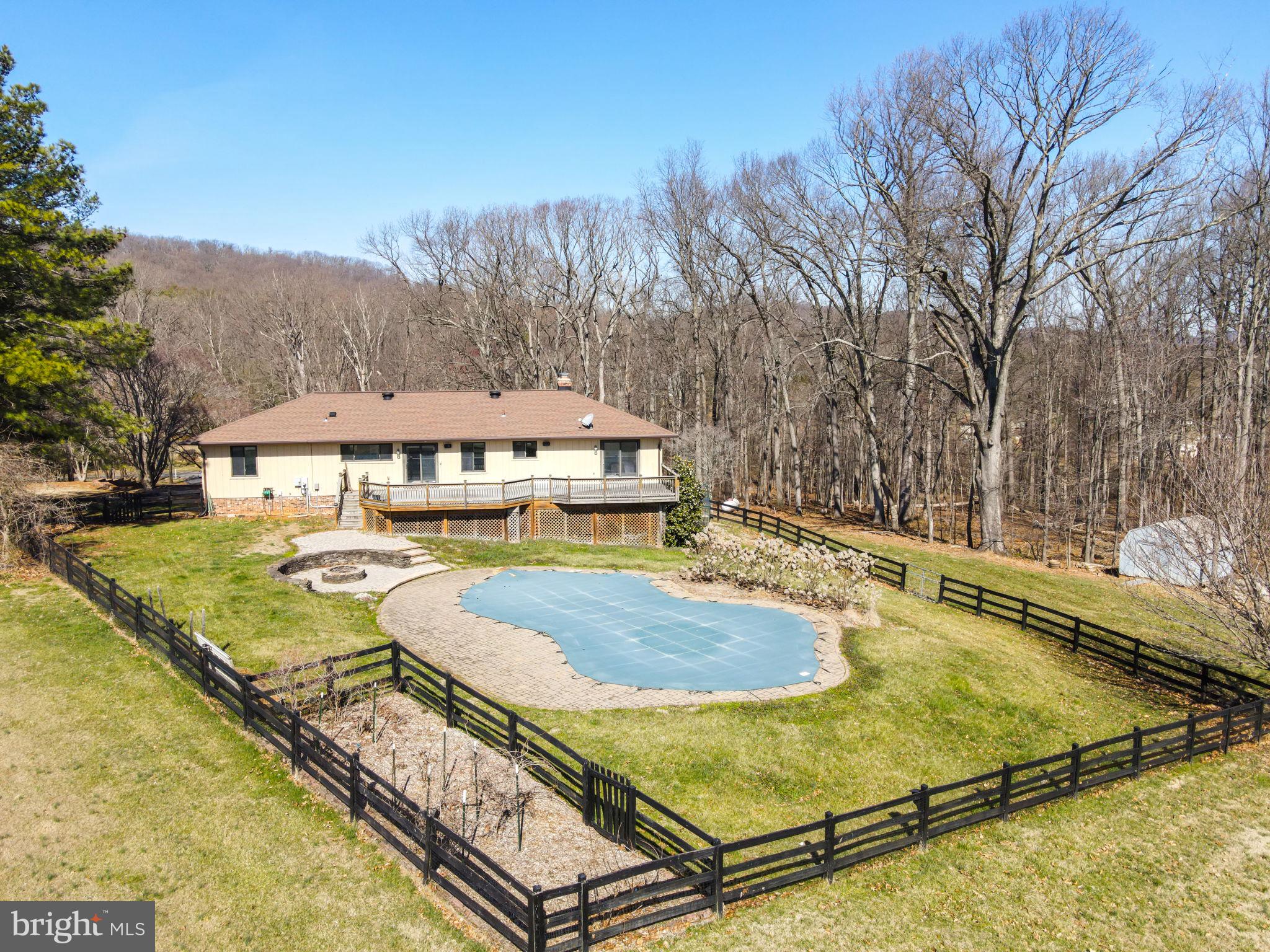 6239 Beverleys Mill Road Broad Run, VA 20137 - Photo 42 of 70 backyard