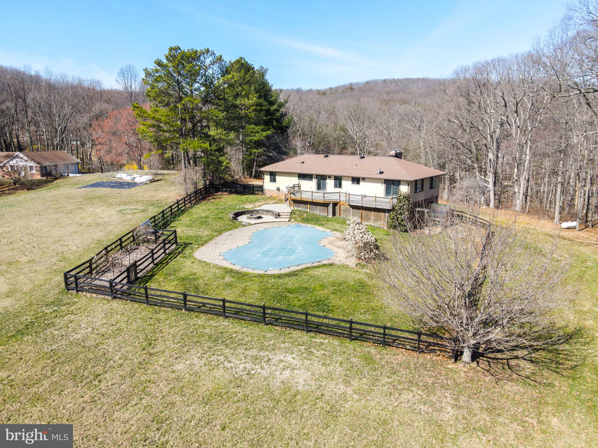 6239 Beverleys Mill Road Broad Run, VA 20137 - Photo 44 of 70 backyard