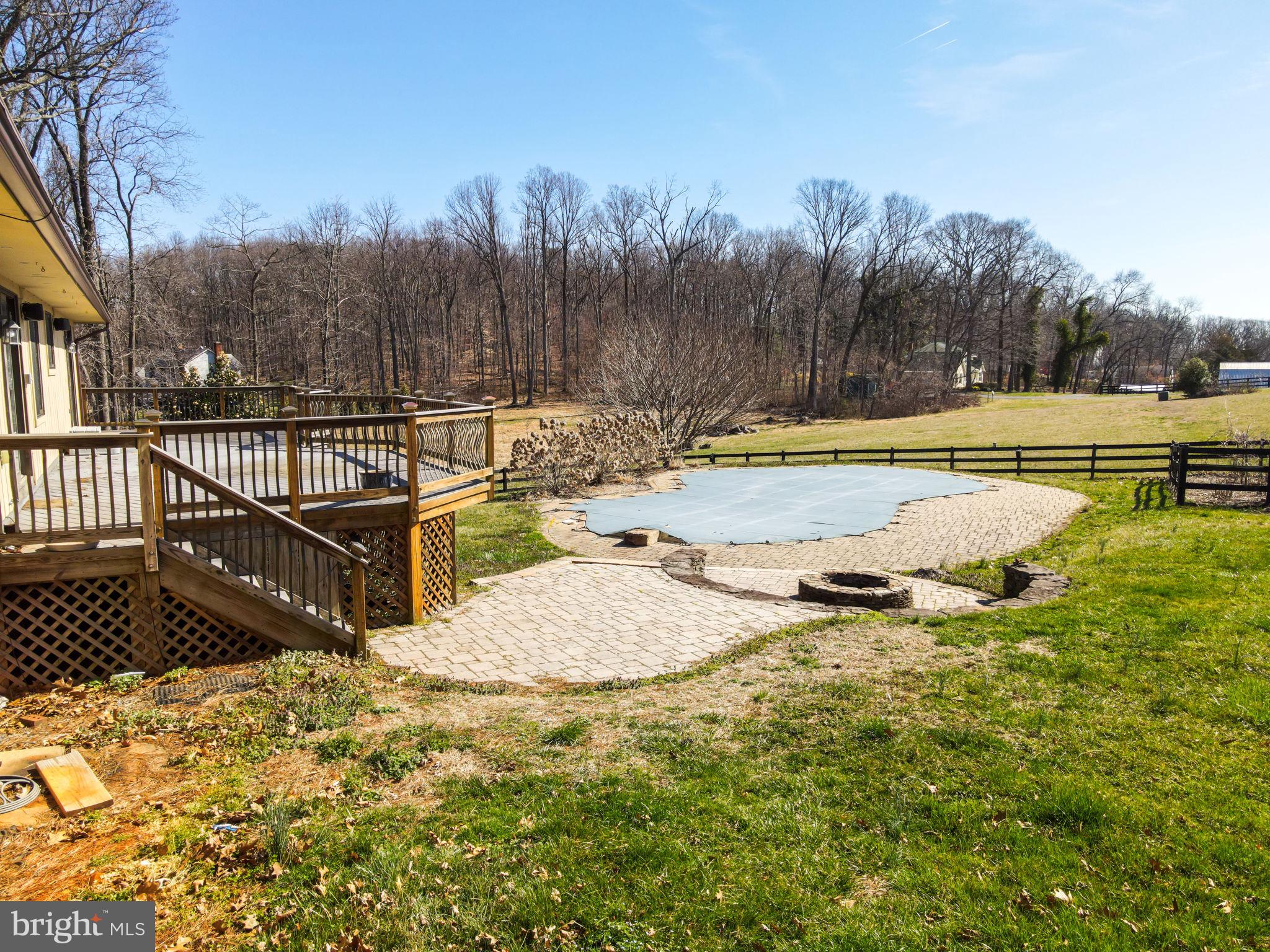 6239 Beverleys Mill Road Broad Run, VA 20137 - Photo 51 of 70 side yard