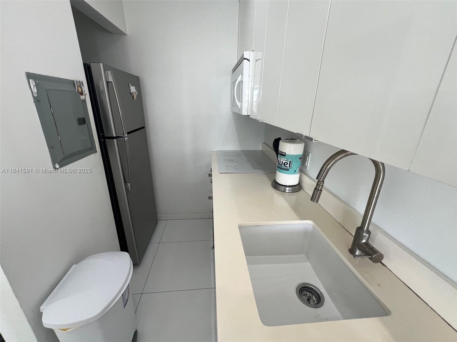 100 Lincoln Road, Unit 1601 Miami Beach, FL 33139 - Photo 15 of 57