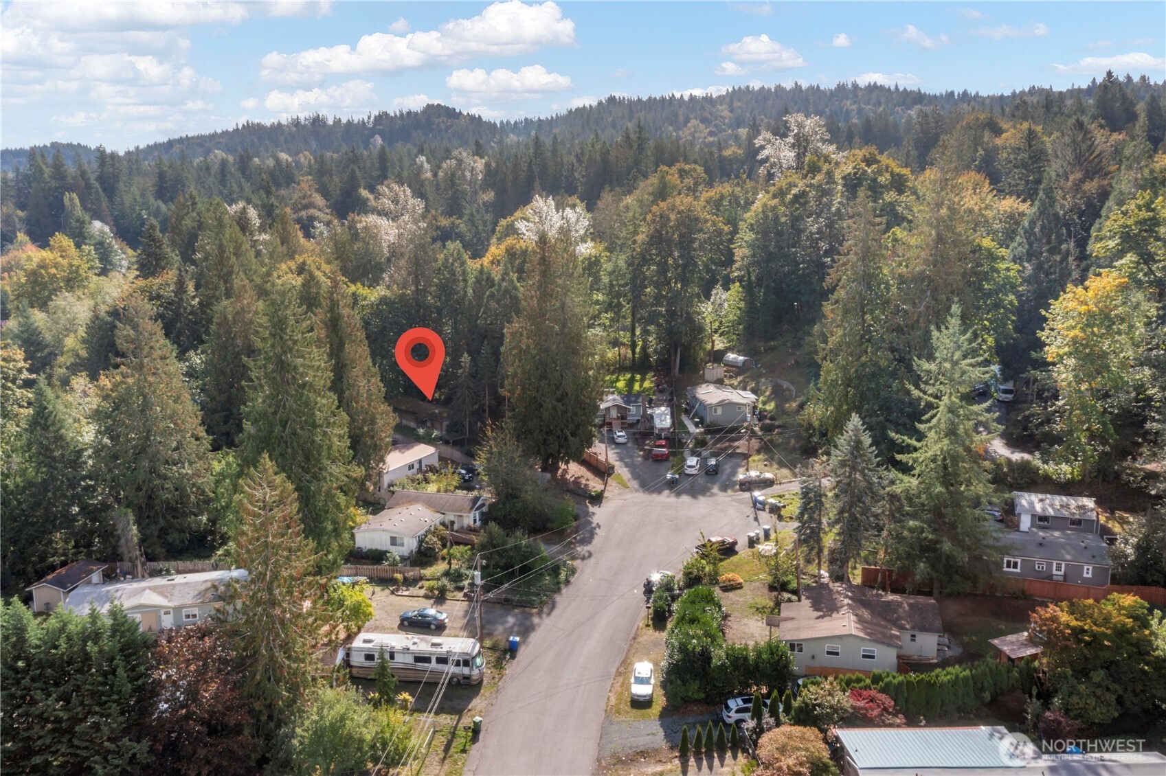 5128 335th Lane Southeast Fall City, WA 98024 - Photo 5 of 36 a view of a city