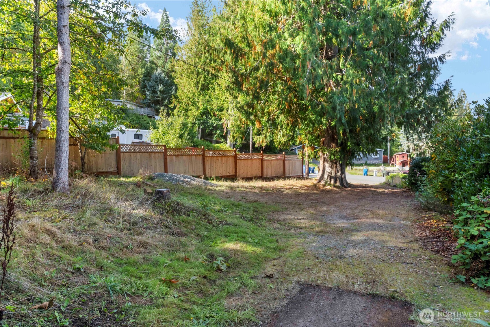 5128 335th Lane Southeast Fall City, WA 98024 - Photo 8 of 36 a view of a back yard