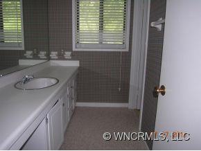 603 Hudson Road Highlands, NC 28741 - Photo 8 of 10 Gallery Image 8