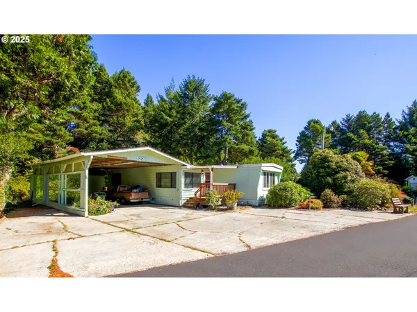$239,000 | 1600 Rhododendron Drive, Unit 279, Florence, OR 97439