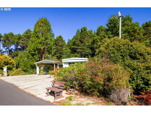 $239,000 | 1600 Rhododendron Drive, Unit 279, Florence, OR 97439