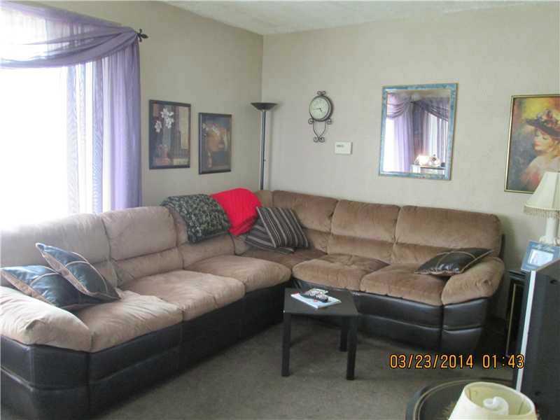 437 Routh Street Monroeville, PA 15146 - Photo 3 of 10 Living Room.