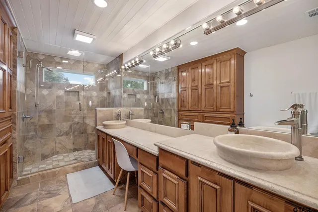 $569,900 | 287 North Bay Drive, Bullard, TX 75757