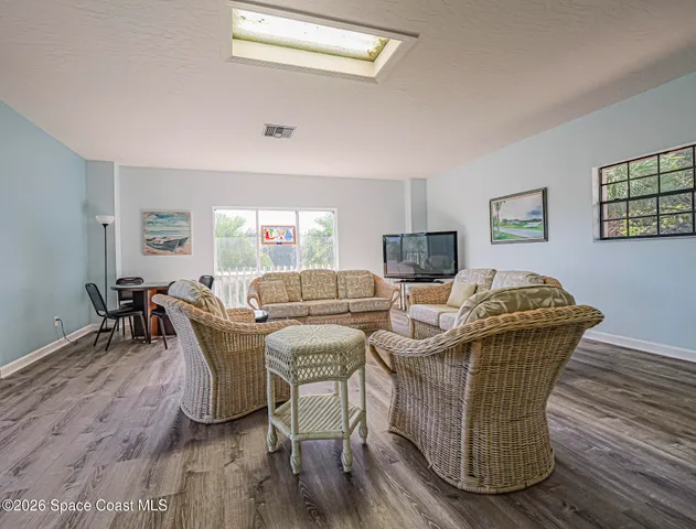 $172,000 | 1198 Breezy Way, Unit 7, Sebastian, FL 32958