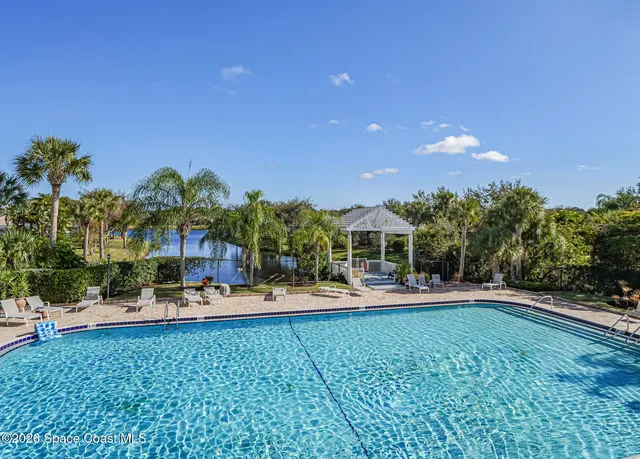 $172,000 | 1198 Breezy Way, Unit 7, Sebastian, FL 32958