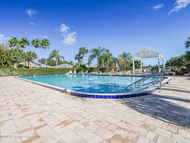 $172,000 | 1198 Breezy Way, Unit 7, Sebastian, FL 32958