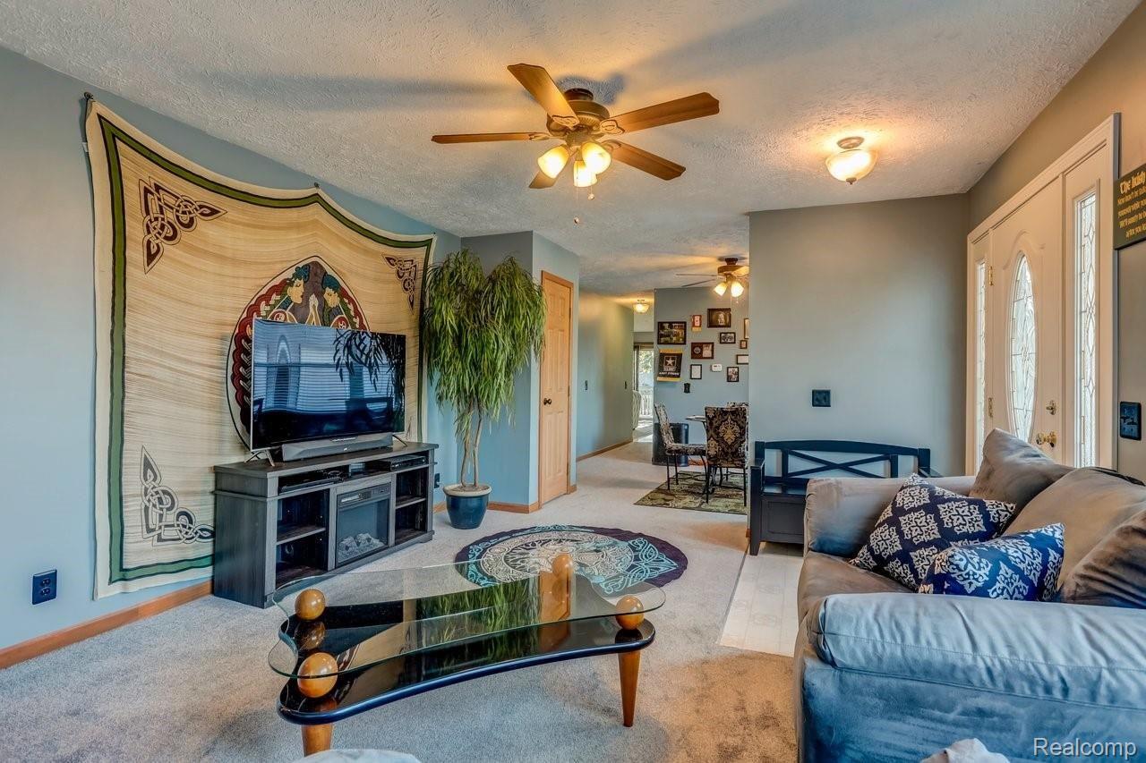 7336 Edlane Road Algonac, MI 48001 - Photo 7 of 29 7336 Edlane Road, Clay Township, MI-7.jpg-SMALL