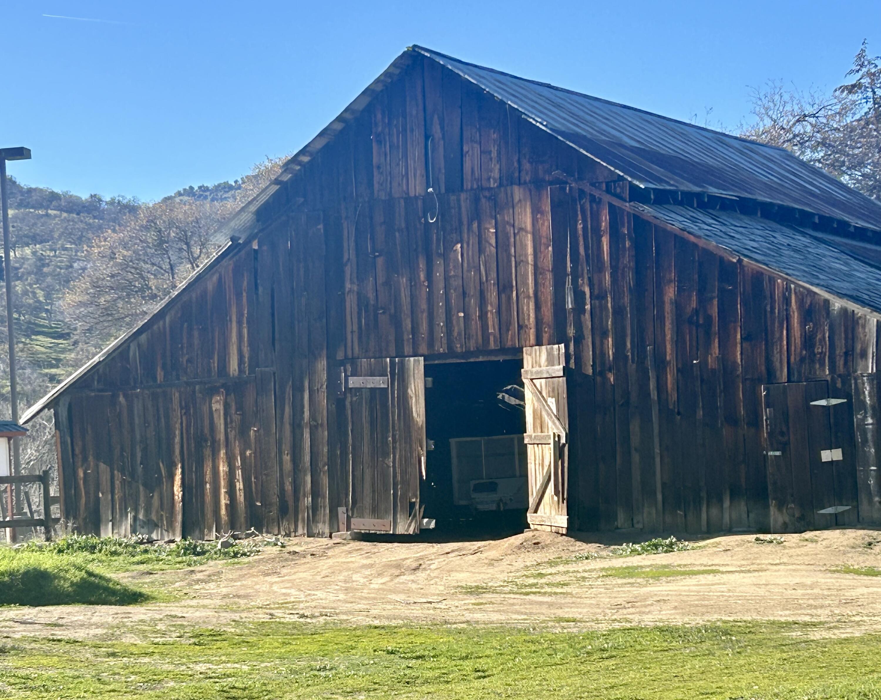 40587 Hot Springs Road Porterville, CA 93257 - Photo 3 of 10 IMG_4857