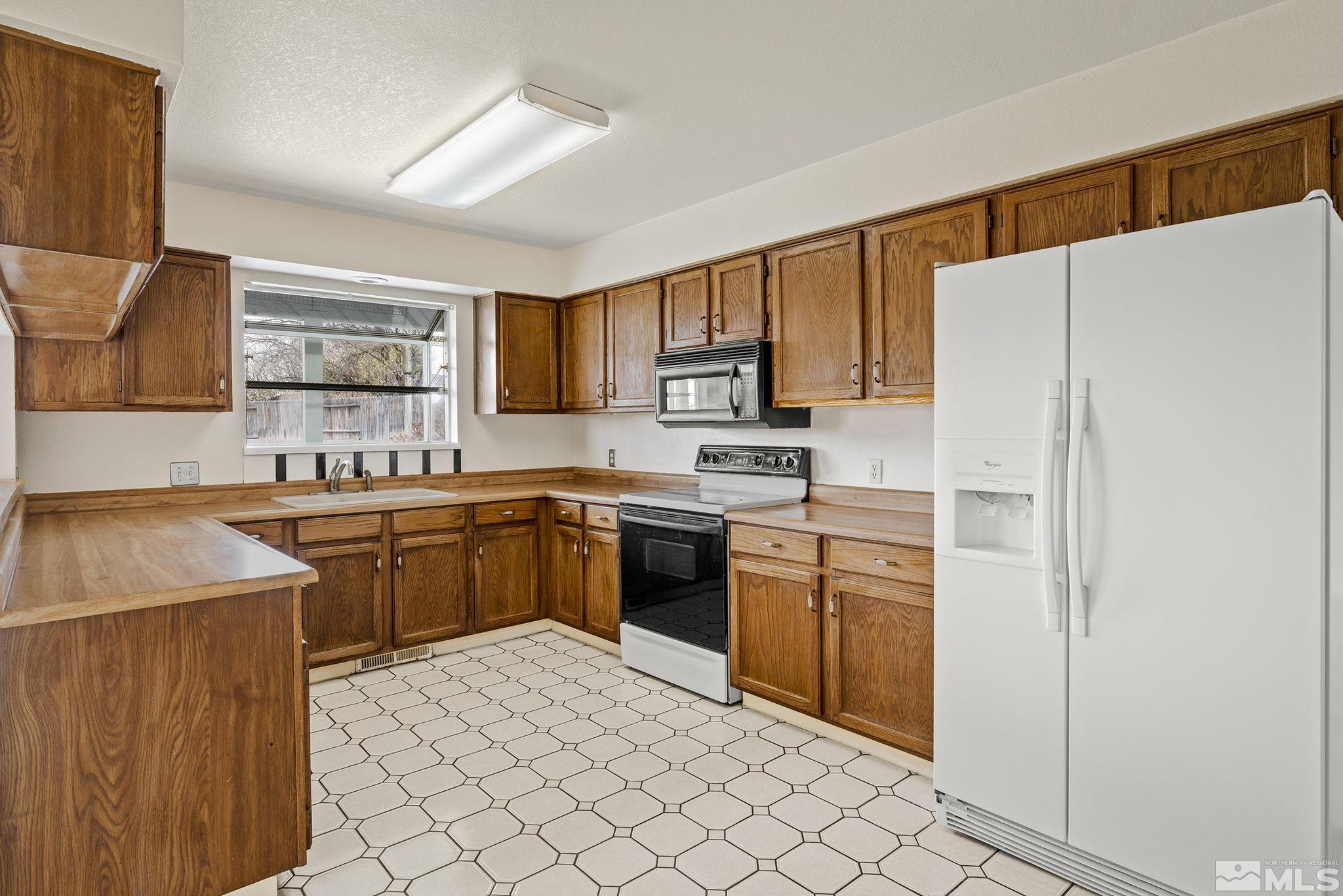 3010 Zeus Way Reno, NV 89512 - Photo 10 of 33 Photo 10