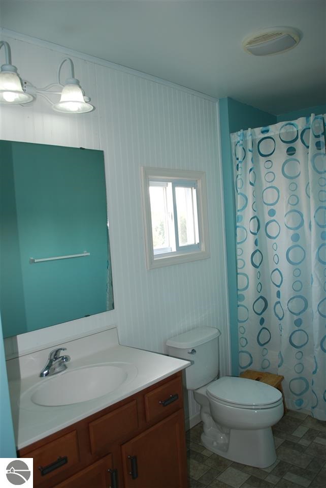 707 Strohm Road Traverse City, MI 49696 - Photo 21 of 27 1791860-20.JPG