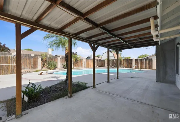 $330,000 | Undisclosed Address, Taft, CA 93268