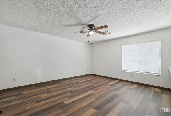 $330,000 | Undisclosed Address, Taft, CA 93268