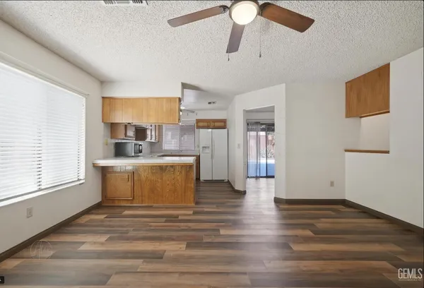$330,000 | Undisclosed Address, Taft, CA 93268