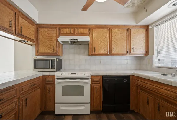 $330,000 | Undisclosed Address, Taft, CA 93268