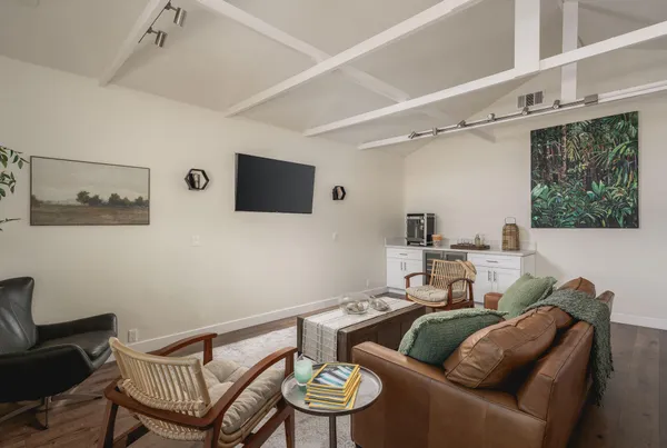 $1,930,000 | 571 Windsor Avenue, Goleta, CA 93117