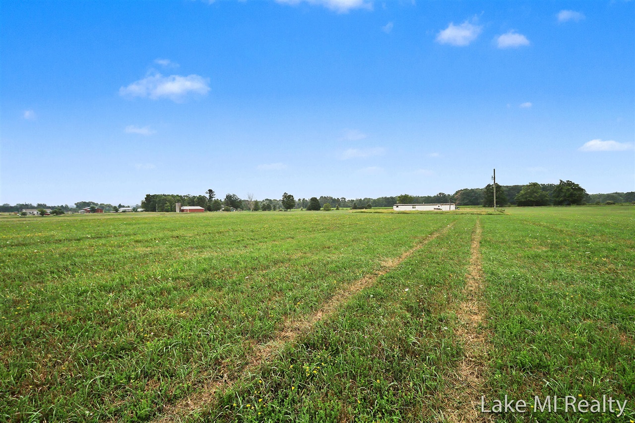 12650 Jefferson Road Morley, MI 49336 - Photo 7 of 14 Gallery Image 7