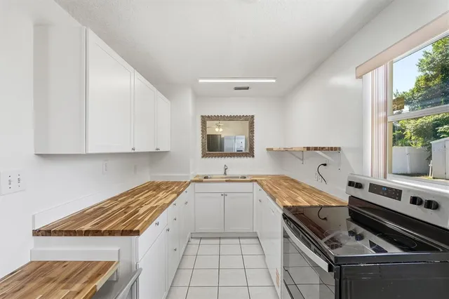 $199,900 | 814 Lewis Drive, Daytona Beach, FL 32117