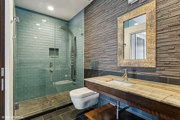 $9,750 | 33 West Huron Street, Unit 810, Chicago, IL 60654