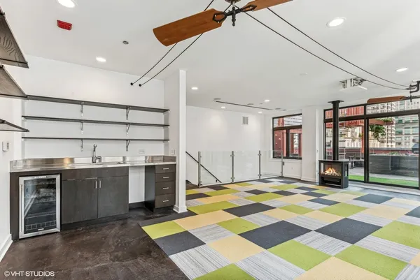 $9,750 | 33 West Huron Street, Unit 810, Chicago, IL 60654