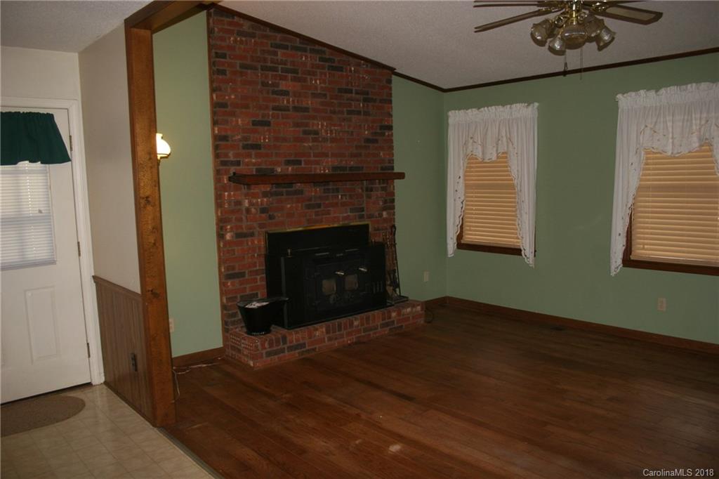 3643 Thunder Road Maiden, NC 28650 - Photo 8 of 30 Gallery Image 8