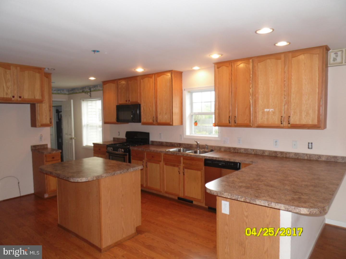 142 Georgia Road Pennsville, NJ 08070 - Photo 4 of 17