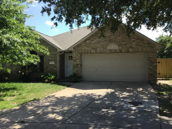 $2,220 | 5010 Chase Mountain Drive, Bacliff, TX 77518