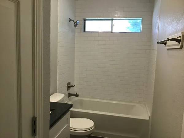 $2,220 | 5010 Chase Mountain Drive, Bacliff, TX 77518