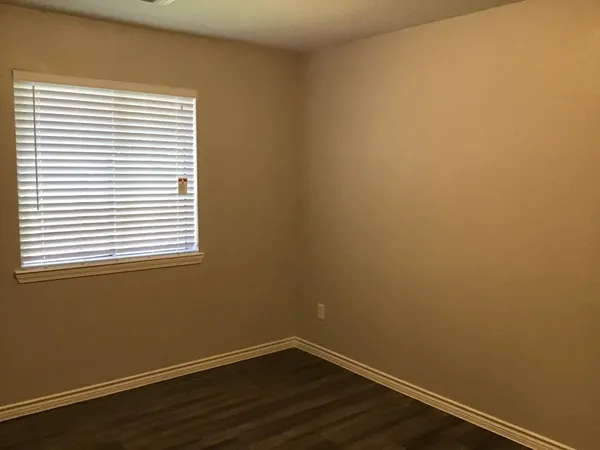 $2,220 | 5010 Chase Mountain Drive, Bacliff, TX 77518